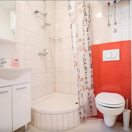 Family Friendly Seaside Stanici, - 16606