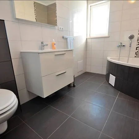 Apartament Family Friendly Seaside Stanici, - 16606 Omiš
